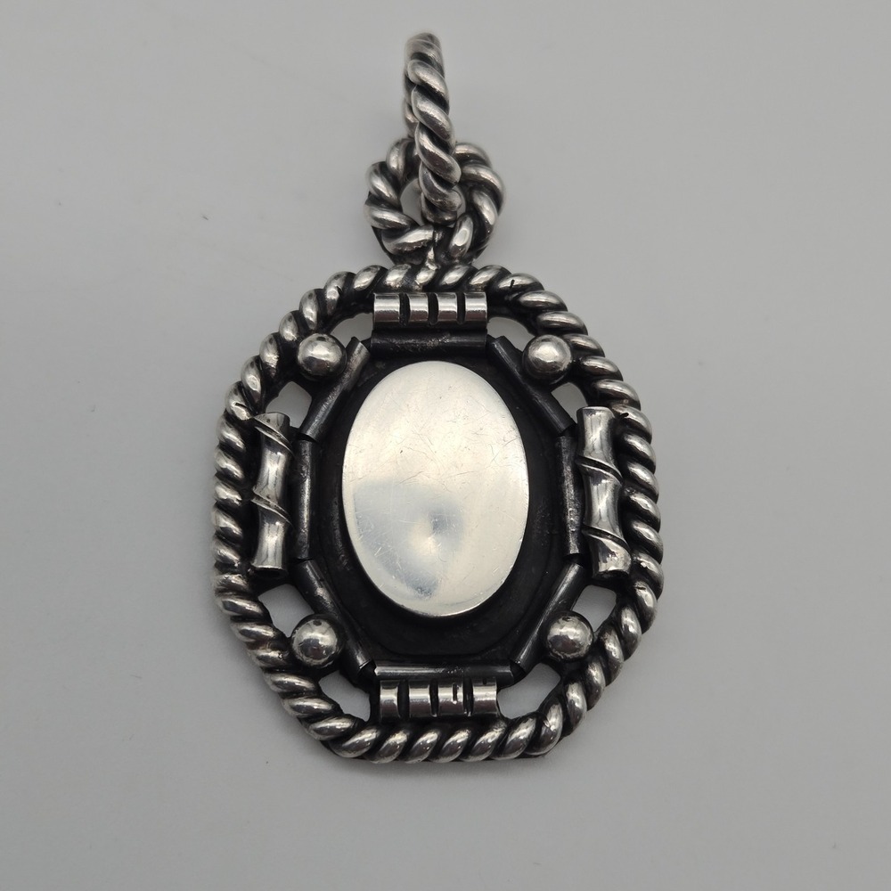 Sterling 925 Pendant 37.7g Ornate Solid Silver Medallion w/ Engravable Center